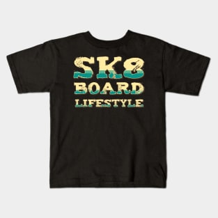 SK8 Board Lifestyle Extreme Skateboard Sports Vintage Retro Style Kids T-Shirt